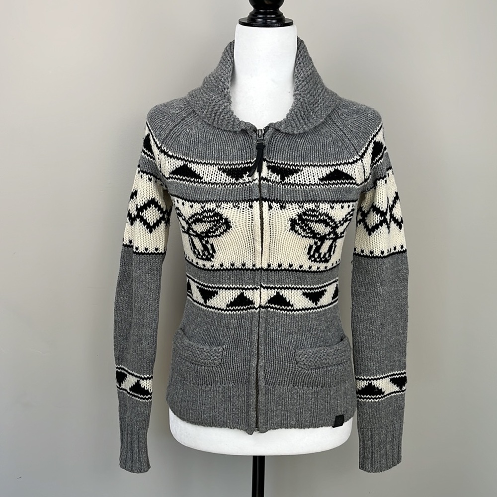 Aritzia TNA Sea to Sky 100% Lambswool Zip Up Sweater - Picture 2 of 13